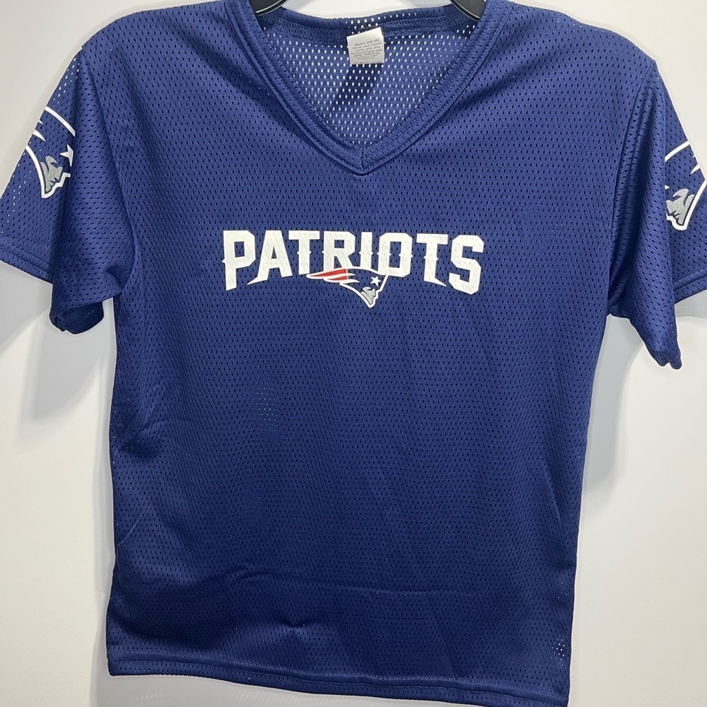 Patriots Kids Blue V-Neck Mesh Jersey Shirt Size Medium